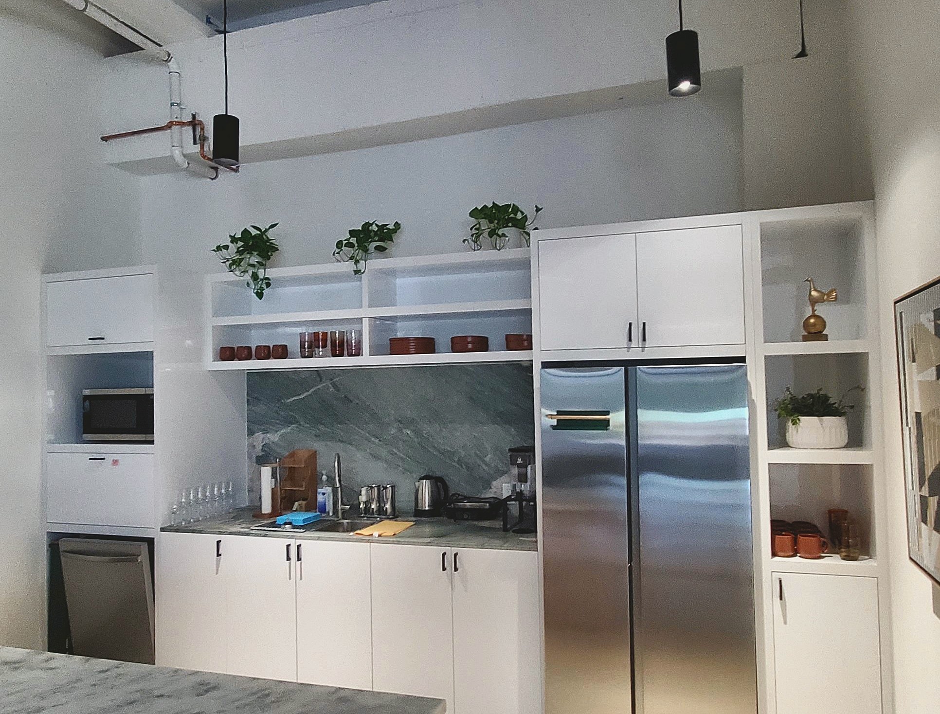 Kitchenette with island