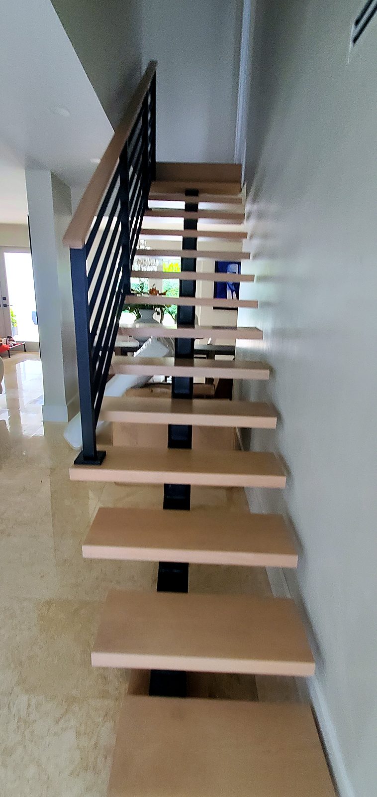 Floating treads